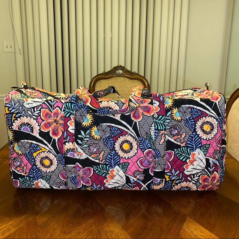 NWT Vera Bradley XL Duffel Kauai Floral